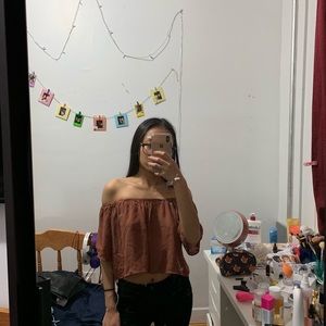 Off the Shoulder Crop